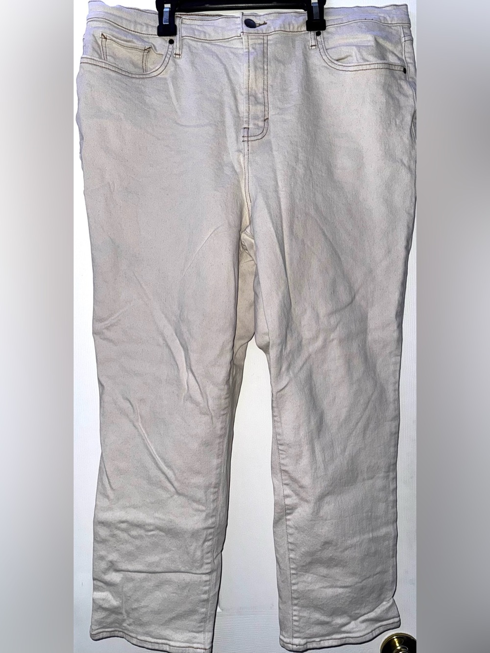 a.n.a women’s Straight-Leg jeans in Light Beige